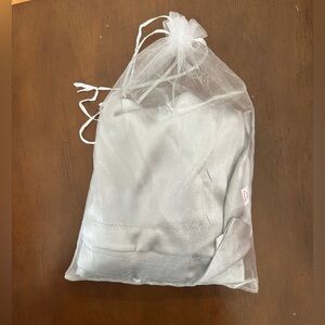 Nguatrang Silk silver blanket 100% silk mulberry new unused comes w white pouch